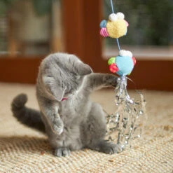 Butterfly High Chase & Play Wand With Catnip 14 Butterfly High Chase & Play Wand With Catnip -Kazoo Store Kazoo 13987 PlayWand ButterflyHigh LS 9